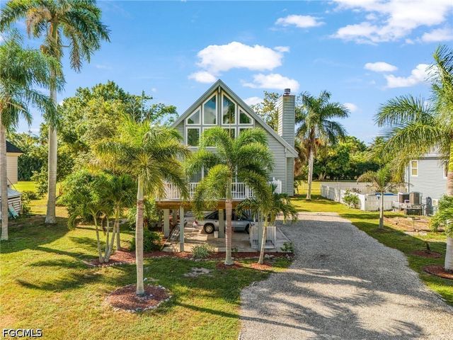 7443 Pomegranate DR, Bokeelia, FL 33922