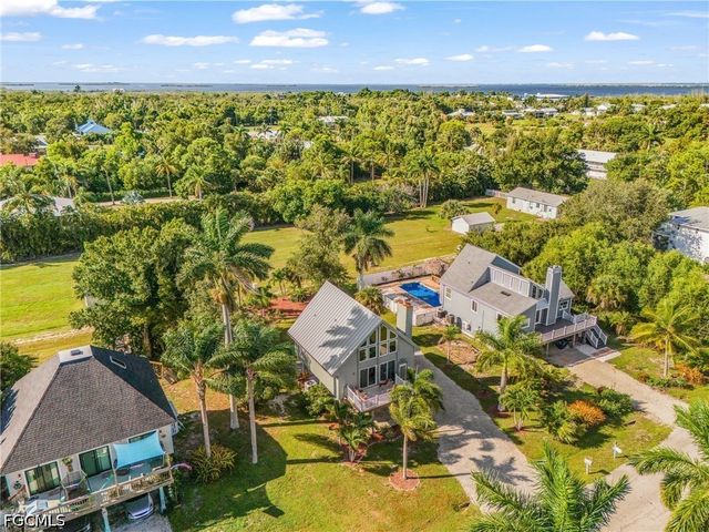 7443 Pomegranate DR, Bokeelia, FL 33922