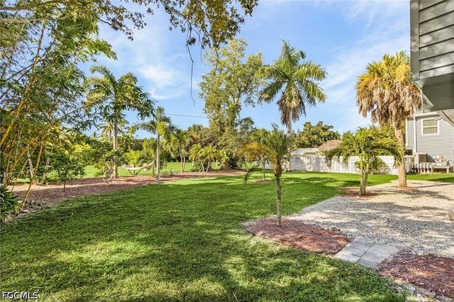 7443 Pomegranate DR, Bokeelia, FL 33922