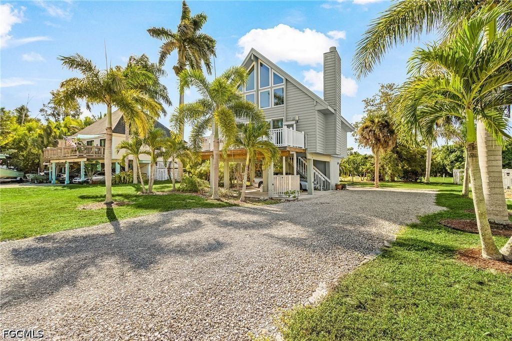 7443 Pomegranate DR, Bokeelia, FL 33922