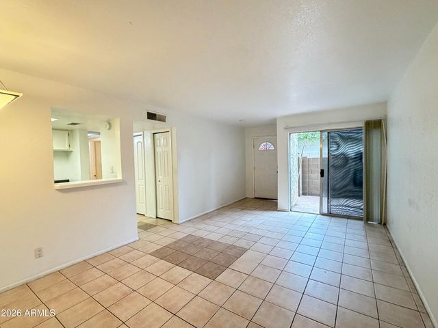 1620 E CAMBRIDGE Avenue 9, Phoenix, AZ 85006