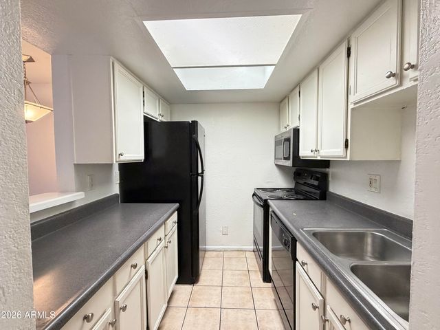 1620 E CAMBRIDGE Avenue 9, Phoenix, AZ 85006