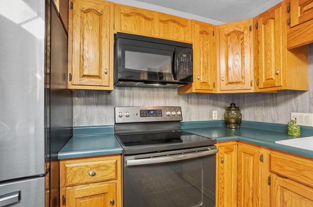 400 Brentwood Drive NE, Newark, OH 43055