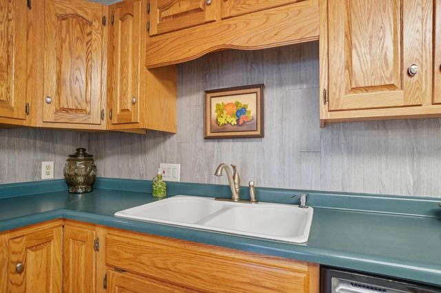 400 Brentwood Drive NE, Newark, OH 43055