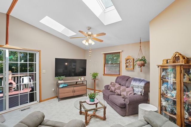 400 Brentwood Drive NE, Newark, OH 43055