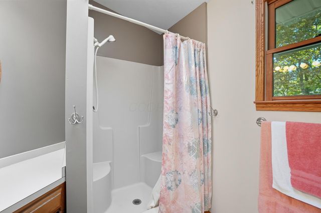 400 Brentwood Drive NE, Newark, OH 43055