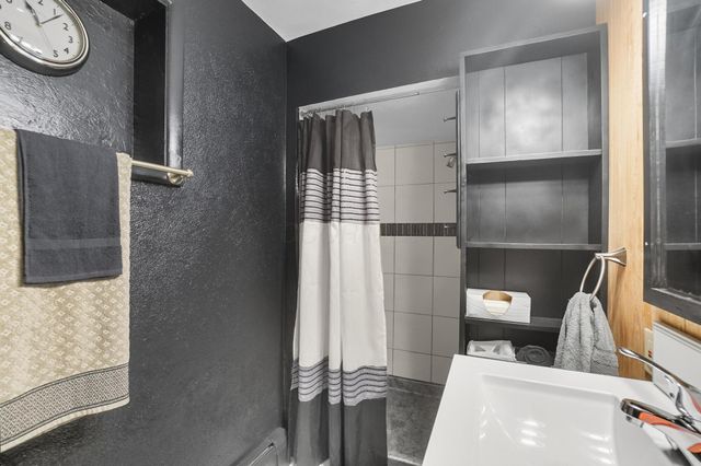 400 Brentwood Drive NE, Newark, OH 43055