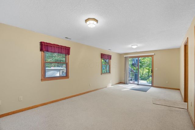 400 Brentwood Drive NE, Newark, OH 43055