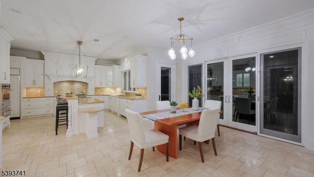 115 Old Somerset Rd, Watchung Boro, NJ 07069