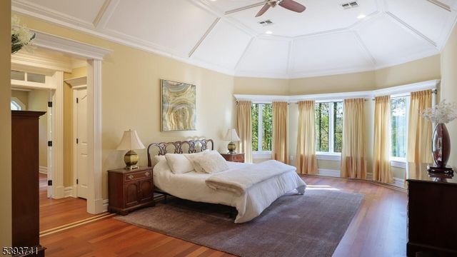 115 Old Somerset Rd, Watchung Boro, NJ 07069