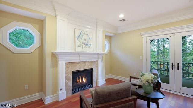 115 Old Somerset Rd, Watchung Boro, NJ 07069