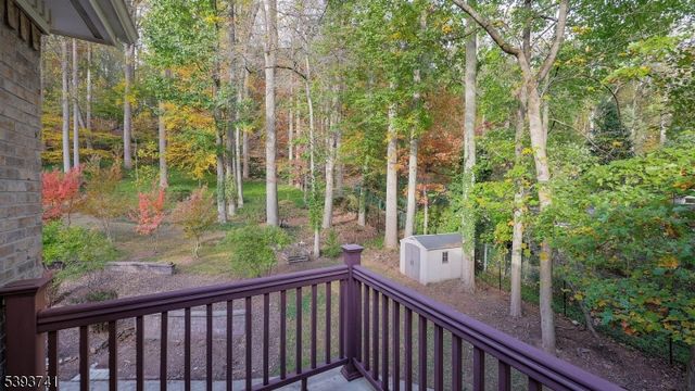 115 Old Somerset Rd, Watchung Boro, NJ 07069