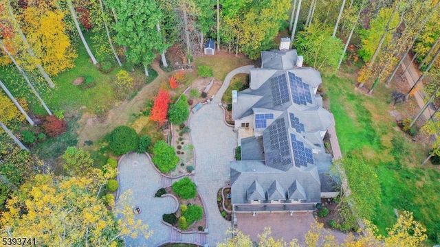 115 Old Somerset Rd, Watchung Boro, NJ 07069