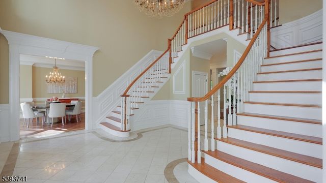 115 Old Somerset Rd, Watchung Boro, NJ 07069