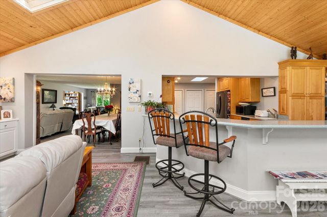 12 Highlander Lane, Hendersonville, NC 28792