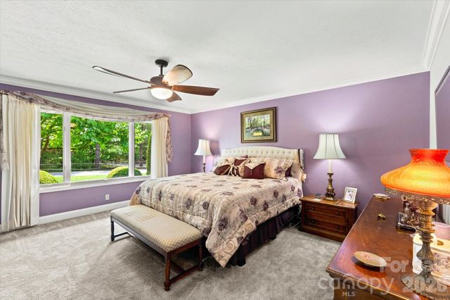 12 Highlander Lane, Hendersonville, NC 28792
