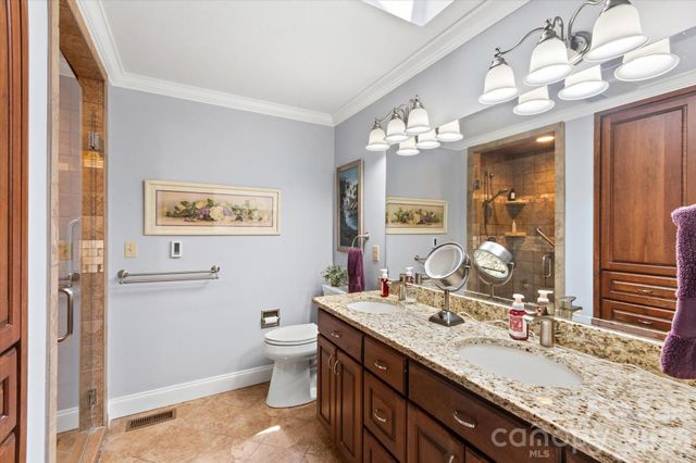 12 Highlander Lane, Hendersonville, NC 28792