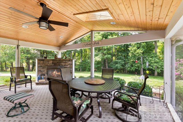 12 Highlander Lane, Hendersonville, NC 28792