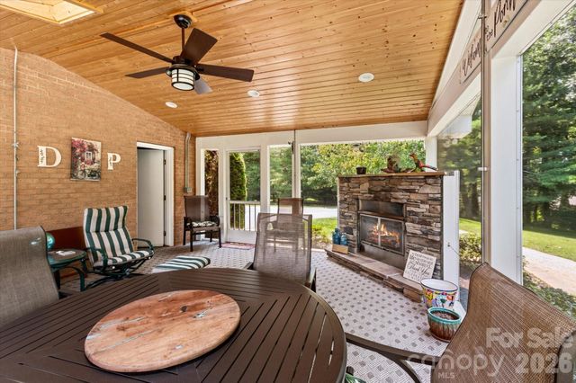 12 Highlander Lane, Hendersonville, NC 28792