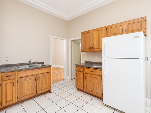 2100 Dupont Avenue N, Minneapolis, MN 55411