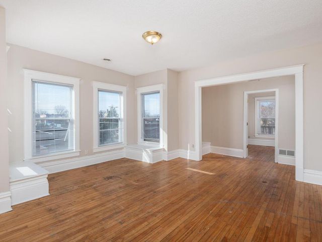 2100 Dupont Avenue N, Minneapolis, MN 55411