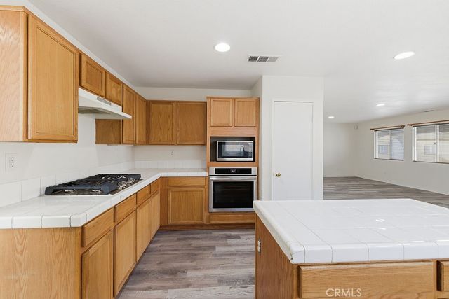 43336 22nd W, Lancaster, CA 93536