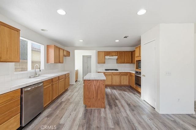 43336 22nd W, Lancaster, CA 93536