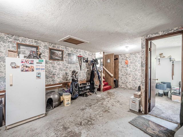 2311 Lashbrook Road, Boonville, IN 47601