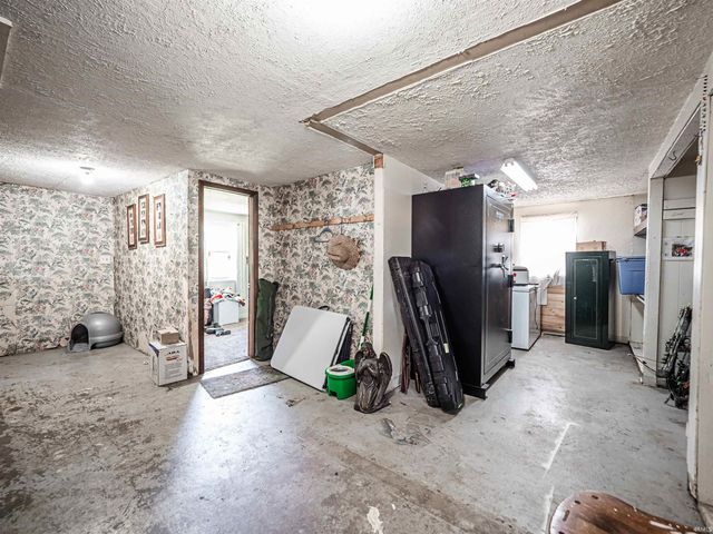 2311 Lashbrook Road, Boonville, IN 47601