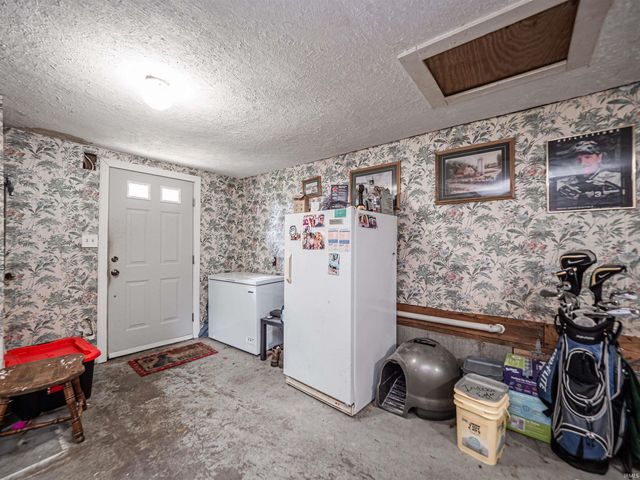 2311 Lashbrook Road, Boonville, IN 47601