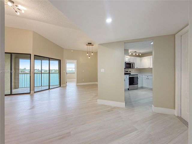 929 S Hamilton Dr 929E, Homestead, FL 33034