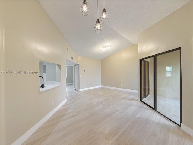 929 S Hamilton Dr 929E, Homestead, FL 33034