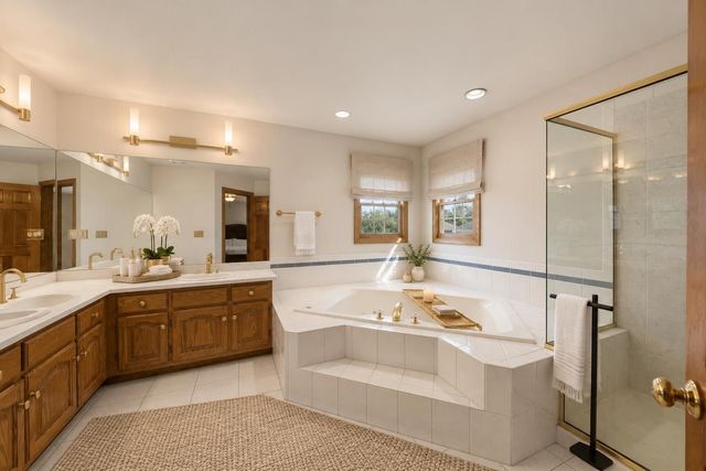 1N145 Glenrise Court, Glen Ellyn, IL 60137