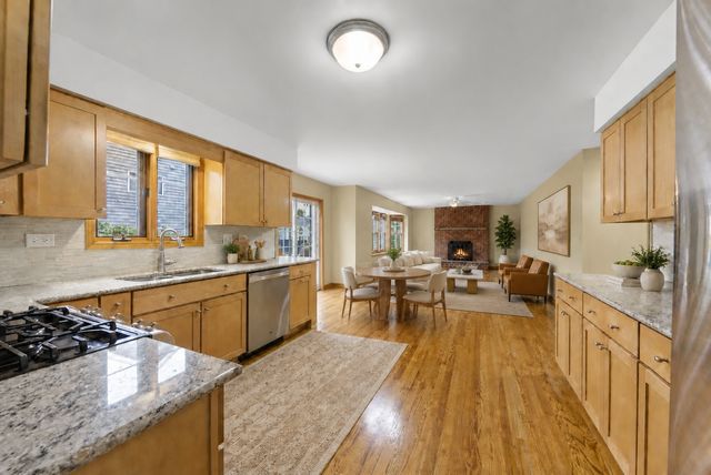 1N145 Glenrise Court, Glen Ellyn, IL 60137