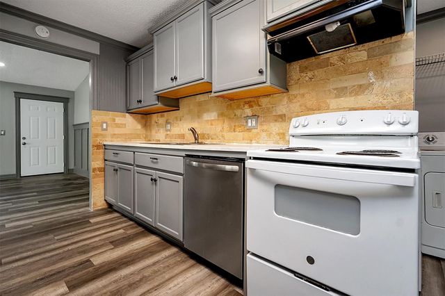 10 Carol Court A, Brookshire, TX 77423