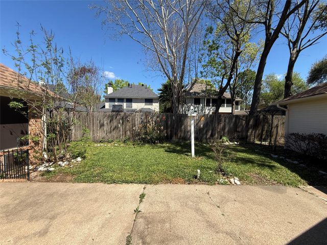 12810 Apple Forest Trail, Houston, TX 77065