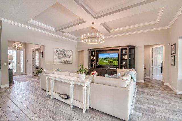 217 Shores Pointe Drive, Jupiter, FL 33458