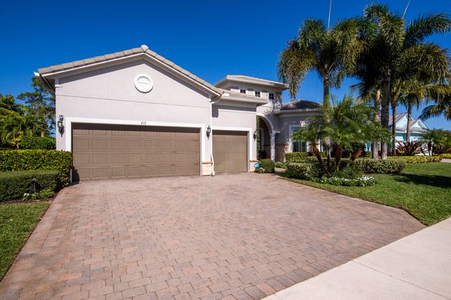 217 Shores Pointe Drive, Jupiter, FL 33458