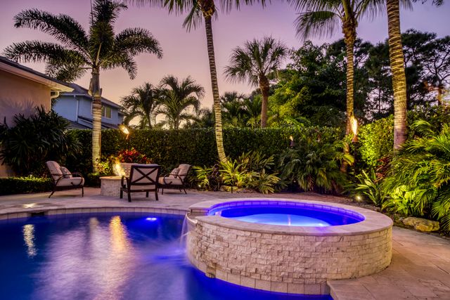 217 Shores Pointe Drive, Jupiter, FL 33458