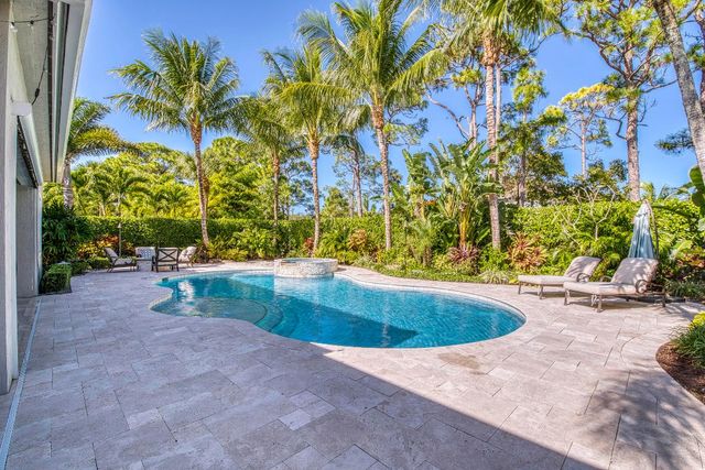 217 Shores Pointe Drive, Jupiter, FL 33458