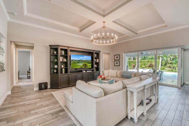 217 Shores Pointe Drive, Jupiter, FL 33458