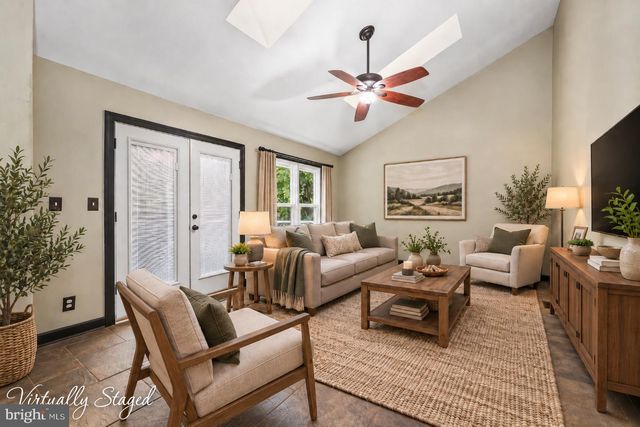 11512 BEND BOW DR, Fredericksburg, VA 22407