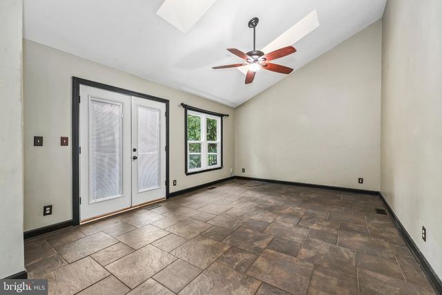 11512 BEND BOW DR, Fredericksburg, VA 22407