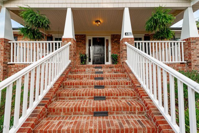 446 Harry Fry Drive, Gate City, VA 24251