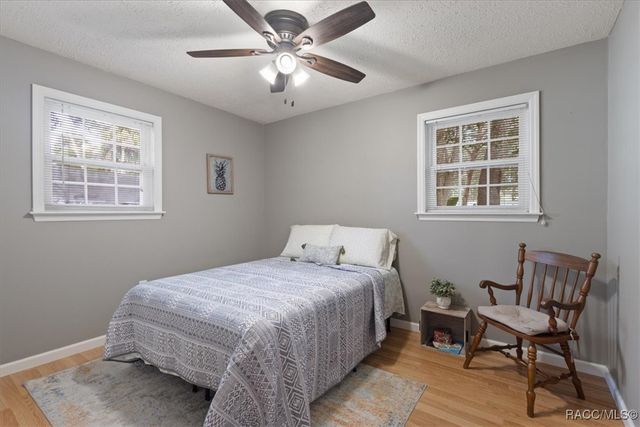 18 56th Street, Yankeetown, FL 34498