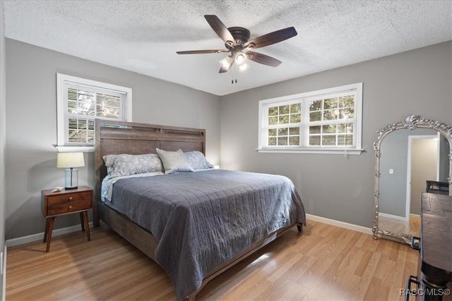 18 56th Street, Yankeetown, FL 34498