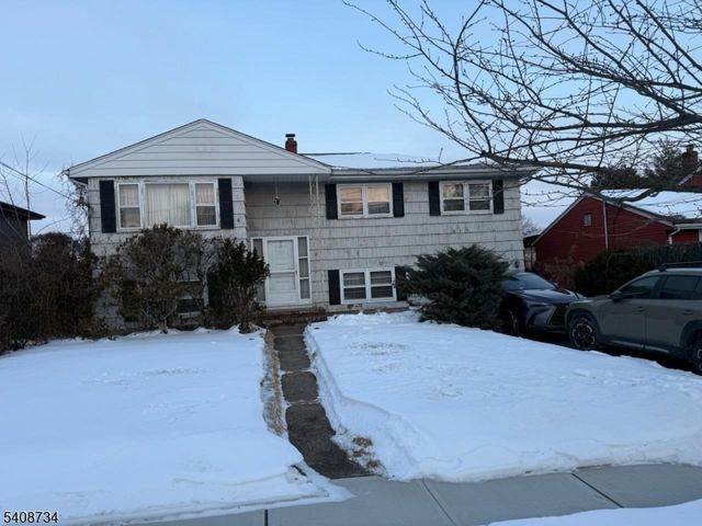 61 Homestead St, Clifton City, NJ 07013