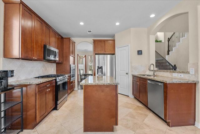 19007 Hikers Trail Drive, Humble, TX 77346