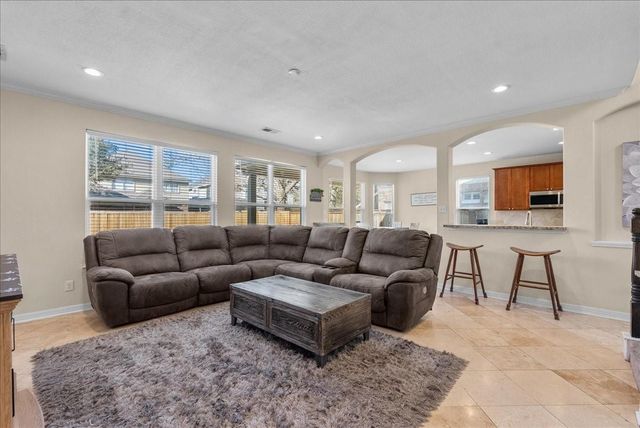 19007 Hikers Trail Drive, Humble, TX 77346