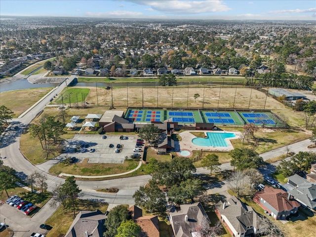 19007 Hikers Trail Drive, Humble, TX 77346